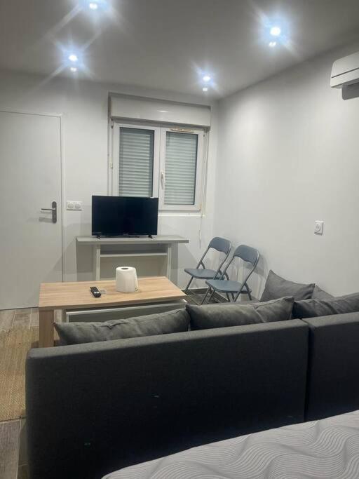 Apartment Jolystudio Independant Cdg/parc D'expo Villepinte/paris Aulnay-sous-Bois